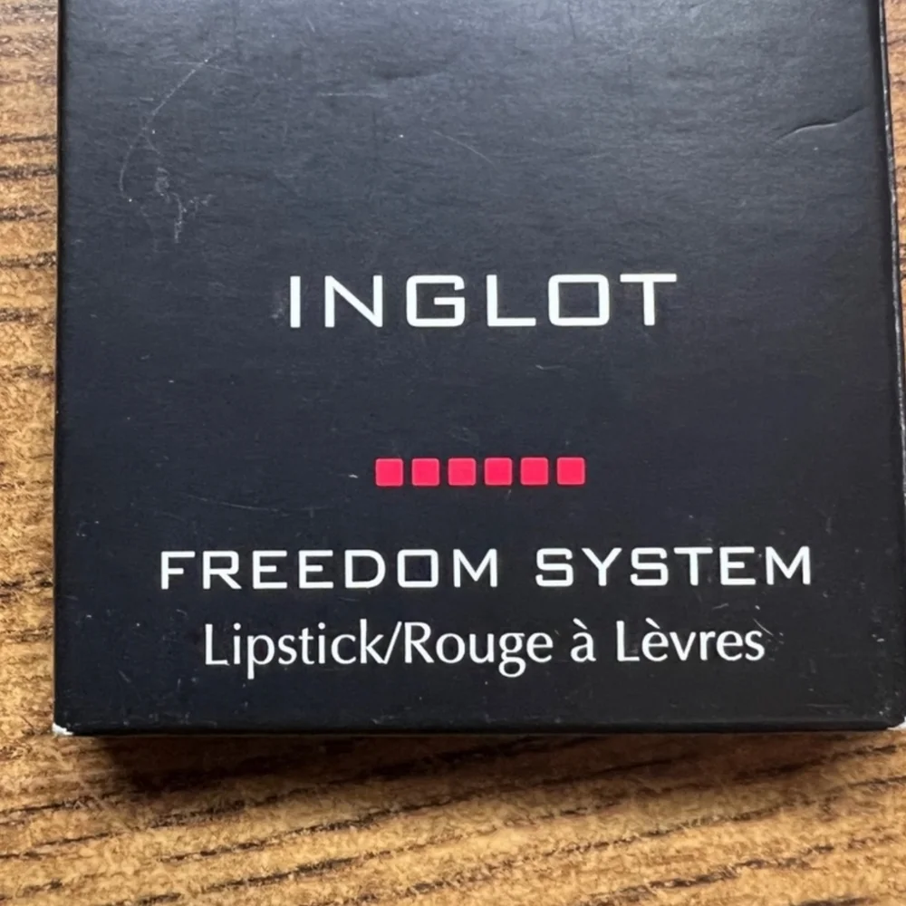 NWT Freedom System Square Lipstick Matte 515